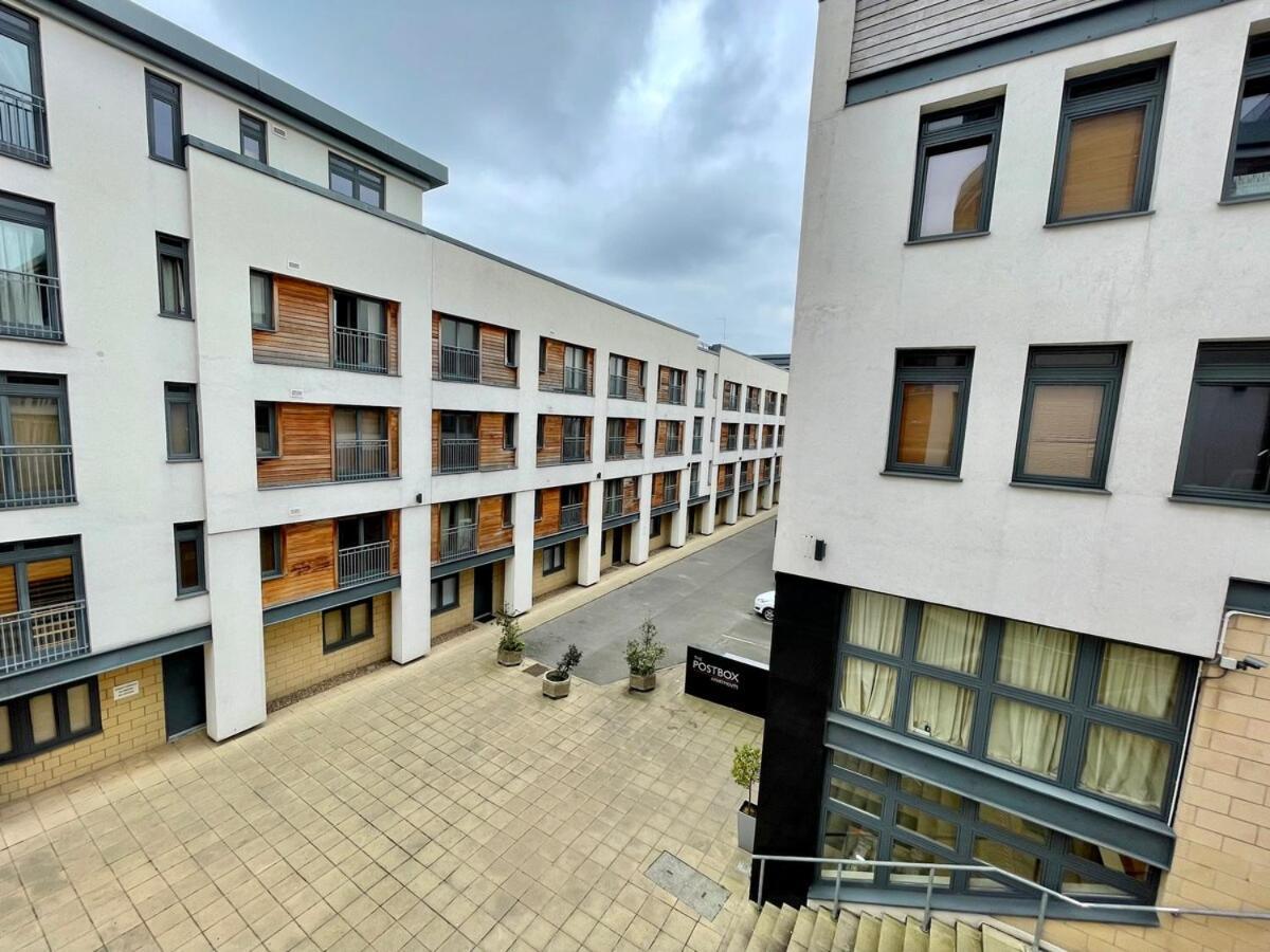 Cosy, Spacious Flat In Centre With Netflix *